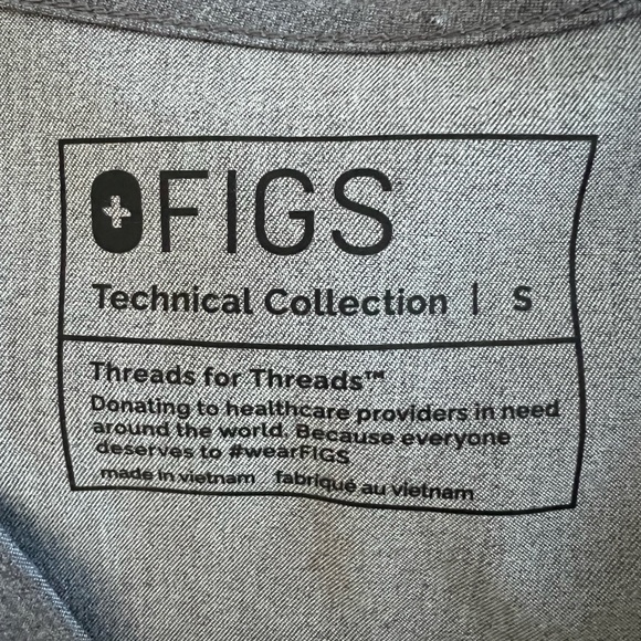 Figs NEW Catarina One Pocket Scrub Top In Gray Size S - Picture 11 of 13